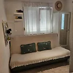 Holiday home Mala Kuca Ispod Borova *