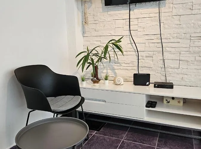 Mala Kuca Ispod Borova プリモシュテン